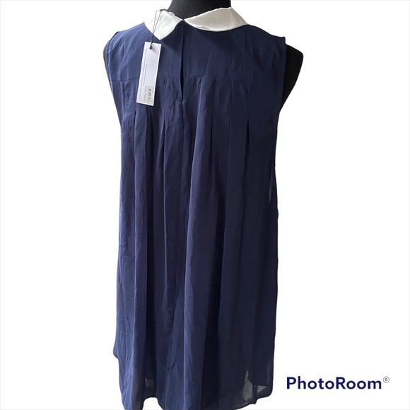 NWT NAVY SWING DRESS WITH PETER PAN COLLAR 💋💋 - Picture 2 of 9